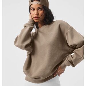 ALO Yoga Tan Crew Neck Sweater